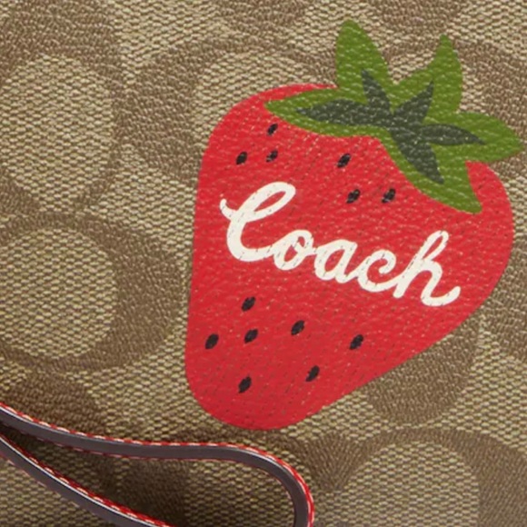 🌸NEW COACH 🍓 Strawberry Signature Wristband. With Tags. - Picture 4 of 5